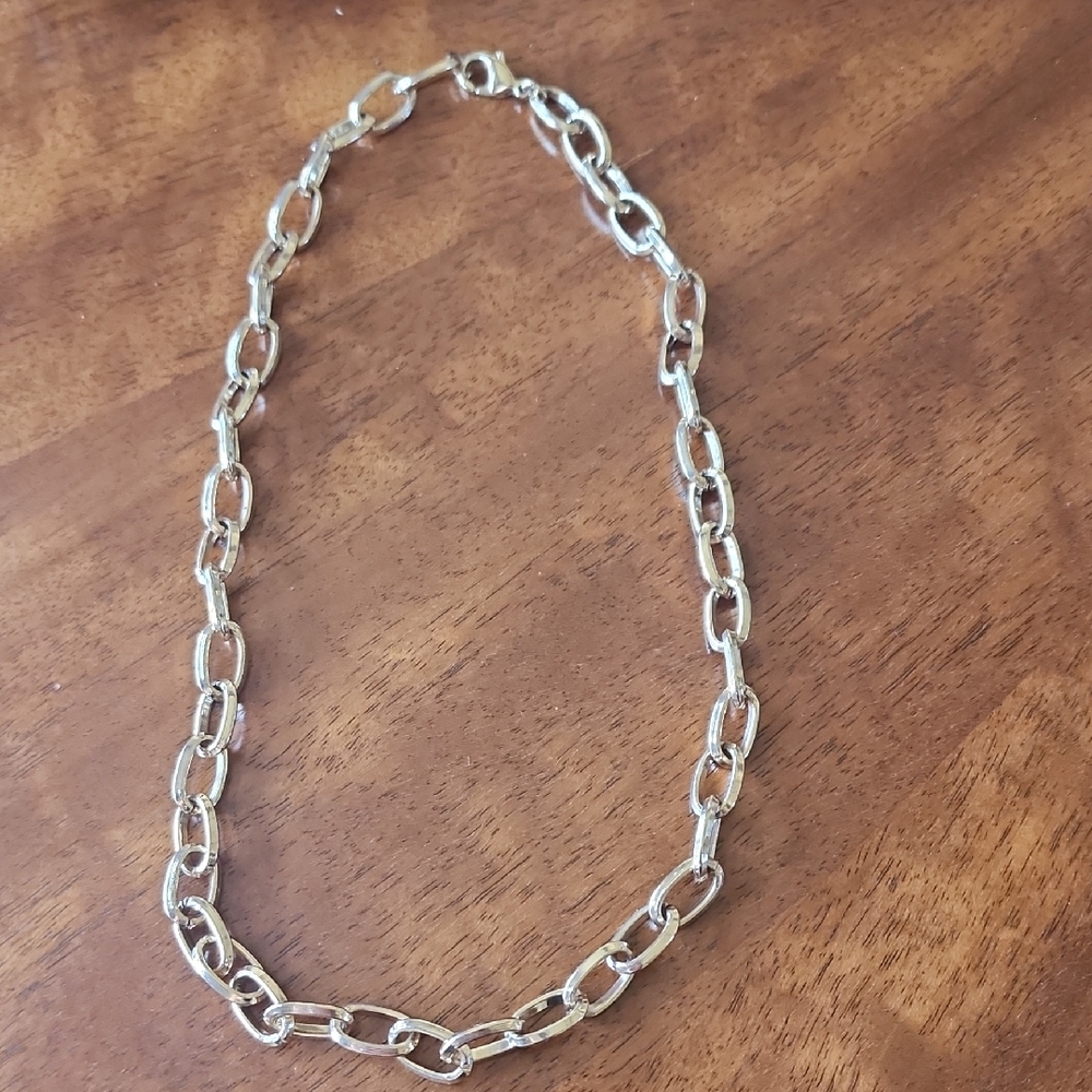 Elegant Gold Chain Necklace